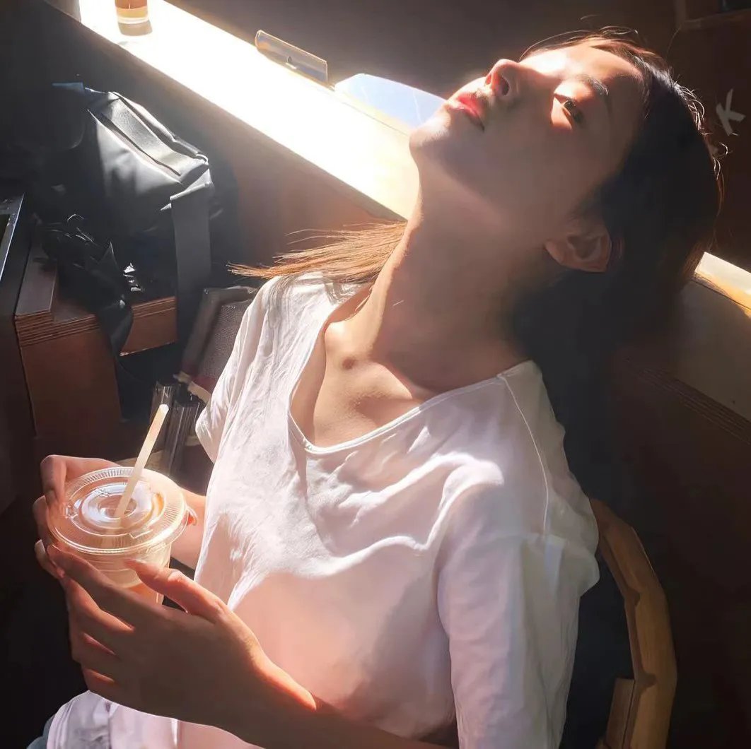 诗人出差了